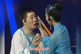 东北二人转：董明珠、董大伟合唱小帽，配合很默契，太好听了吧！视频封面