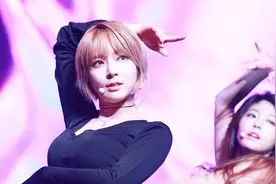 韩国超受欢迎的女子组合AOA，节目现场热舞《Bing Bing》，超好看视频封面