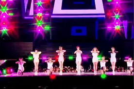 全网神曲小苹果 韩文版 韩国美少女女团 T—ARA性感热舞嗨爆全场