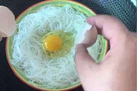 广东蒸米粉的家常做法，香甜美味清爽可口，在广东漂泊的都说好吃视频封面