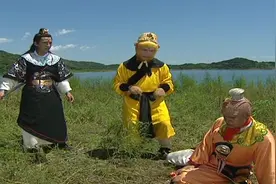 黑水河鼍龙，和沙僧打个平手，却打不过太子摩昂