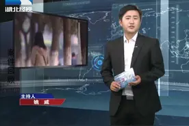 两个人十月怀胎孩子却只有一个，男孩出生，一家两代人争做母亲视频封面