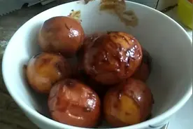 想吃卤蛋了，鸡蛋加啤酒简单一做，在家也能做出美味的卤蛋。视频封面