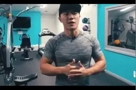 NPC健体冠军讲解左右两边肌肉不对称怎么练