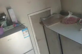 给大家介绍一个不一样的出租房，简单而整洁的，小房子