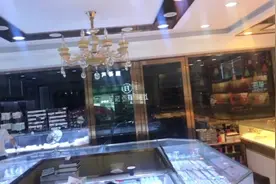 今天我们聊聊珠宝首饰用什么方法快递又快又安全。视频封面