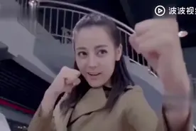 父亲被两个年轻人暴揍,特种兵女儿上来一打二替父亲报仇视频封面