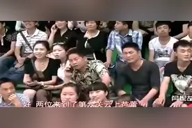 美女穿白色超短裤来闯关，被水打湿后结果全看到了，好尴尬！视频封面