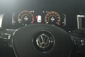 Das Auto 再远的路途都可以昂首挺胸自信地过去