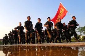 90秒带你看这个英雄连队的先锋品质视频封面