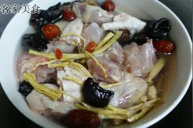 在家也能做大厨，教你灵芝煲鸡汤，营养美味提高免疫力视频封面