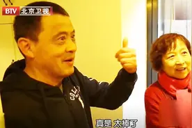 一进家门惊喜不断，宽敞厨房吸引眼球，房主忍不住竖大拇指！视频封面