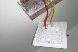 卧室双控开关正确接线方法，L1、L2、Com分别接什么线