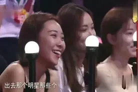 方清平去女厕所贴小广告，不愧是冷面笑匠