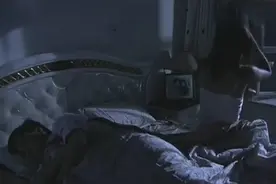 丈夫想和妻子亲近，不料被妻子拒绝，丈夫半夜……视频封面