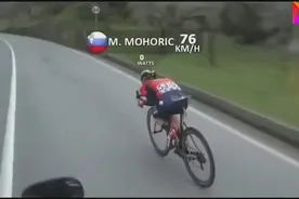 自行车比赛中选手最高时速竟然接近100公里，太令人不可思议了！