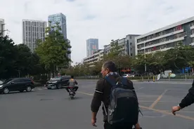 深圳租房一簇的苦恼：房租年年涨不停啊，真的很无奈啊视频封面