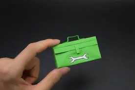 创意迷你医生工具箱折纸，打开后能装喜欢东西，步骤很简单