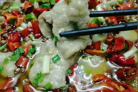 川菜厨师教你水滑牛肉传统做法，酸辣开胃喜欢吃牛肉的可试试！