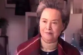 女婿第一次拜见未来丈母娘，没想到女婿太帅，丈母娘看呆了视频封面