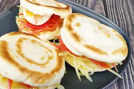 陕西早餐饼夹菜，菜的详细做法来啦！丰富多样天天吃不腻视频封面