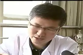 暑期小儿包皮手术都排满了，医生：孩子要不要做，一个判断很重要视频封面