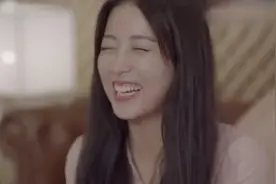 影视: 帅哥在女友家过夜，没有睡衣可换，穿粉睡衣出来女友笑喷了视频封面