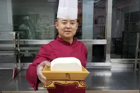 你知道内蒙奶豆腐怎么做菜吗？年薪二十万的大厨教你做拔丝品蒙餐