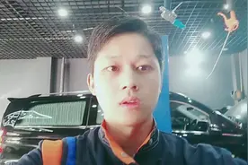 看看这个奔驰威霆，看看我是怎么拆装这个车的前大灯总成的。🎏视频封面