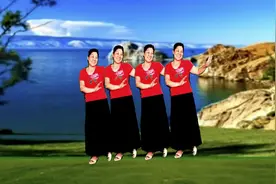 电视剧《乡村爱情二》片头曲，舞步轻盈干净利落。