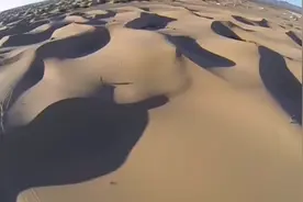 外国牛人自制越野车，沙漠秀翻天！视频封面