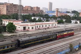 5518凭祥-南宁限速通过南化站，列尾回送3节新客视频封面