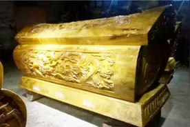 近代影响中国最深的伟人，出身很是低微，母亲死后“金棺材”火了