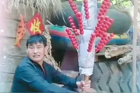 朱之文花钱雇佣把自己炒凉炒臭后，只能摆地摊维持生计了视频封面