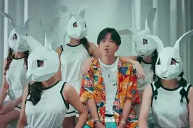 你的男孩Tizzy T《拜托拜托》，很适合夏天听的一首rap。视频封面