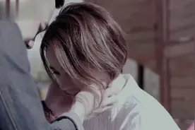 《那个女孩》的故事背景和原唱张泽熙的经历有关