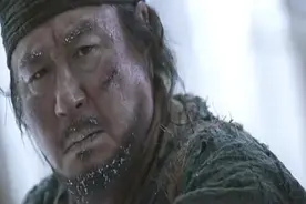 老虎从狼群中夺回男孩，带给男孩父亲，竟是为报答当年救命之恩！视频封面
