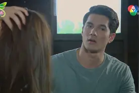 泰剧:男主知道自己是第一个摸女主头的人，开心的像个孩子视频封面