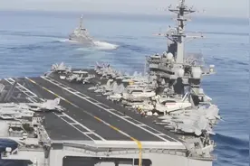 大兵压境 美军两艘导弹驱逐舰进入波斯湾