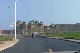 实拍邯郸市河北工程大学新校区建设系列二，马上可以投入使用了视频封面