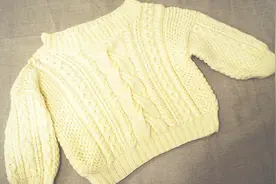 毛衣经常起皱变形？教你正确的叠法，毛衣放20年都没事太厉害了