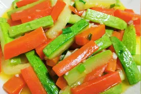西葫芦搭配胡萝卜这样做太好吃了！色香味俱全，营养不流失