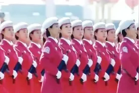 外国人眼中的中国阅兵，解放军眼神深邃犀利杀气十足！视频封面