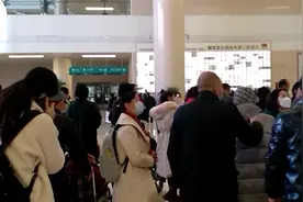 解放军总医院，军人优先，军人家属优先。