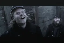 如此多的重型榴弹炮狂轰对方阵地，威力很大啊视频封面