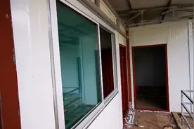 楼顶自制板房，造价低施工速度快，宽敞舒适！视频封面