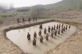 新兵进行憋气训练，时间长达120秒，男子着急了：他都死了