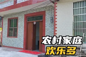 农村小伙没钱请人只能自己干用六个月把两层半楼装修完了看看怎样