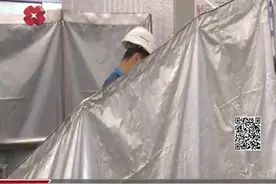 西安地铁三号线某站扶梯故障冒浓烟，原因令人哭笑不得视频封面