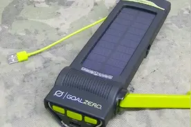 户外必备神器！永不断电的充电宝，3种充电方式，还能当露营灯